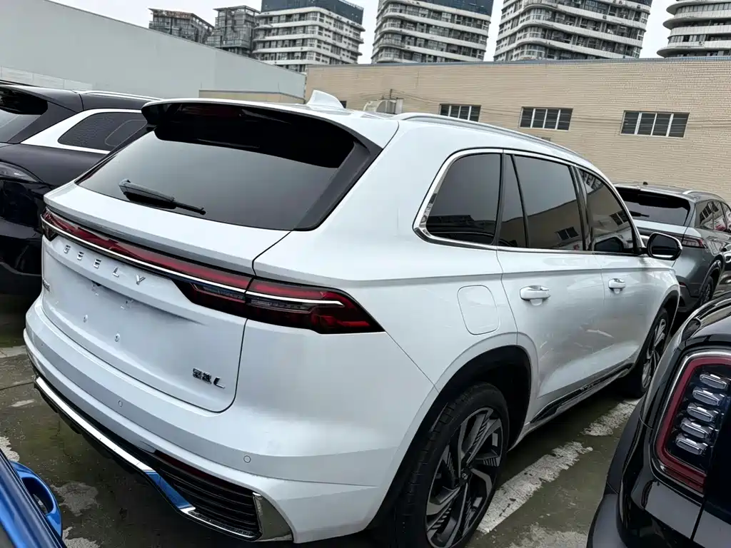 Geely Xingyue L 2023 — фото 12