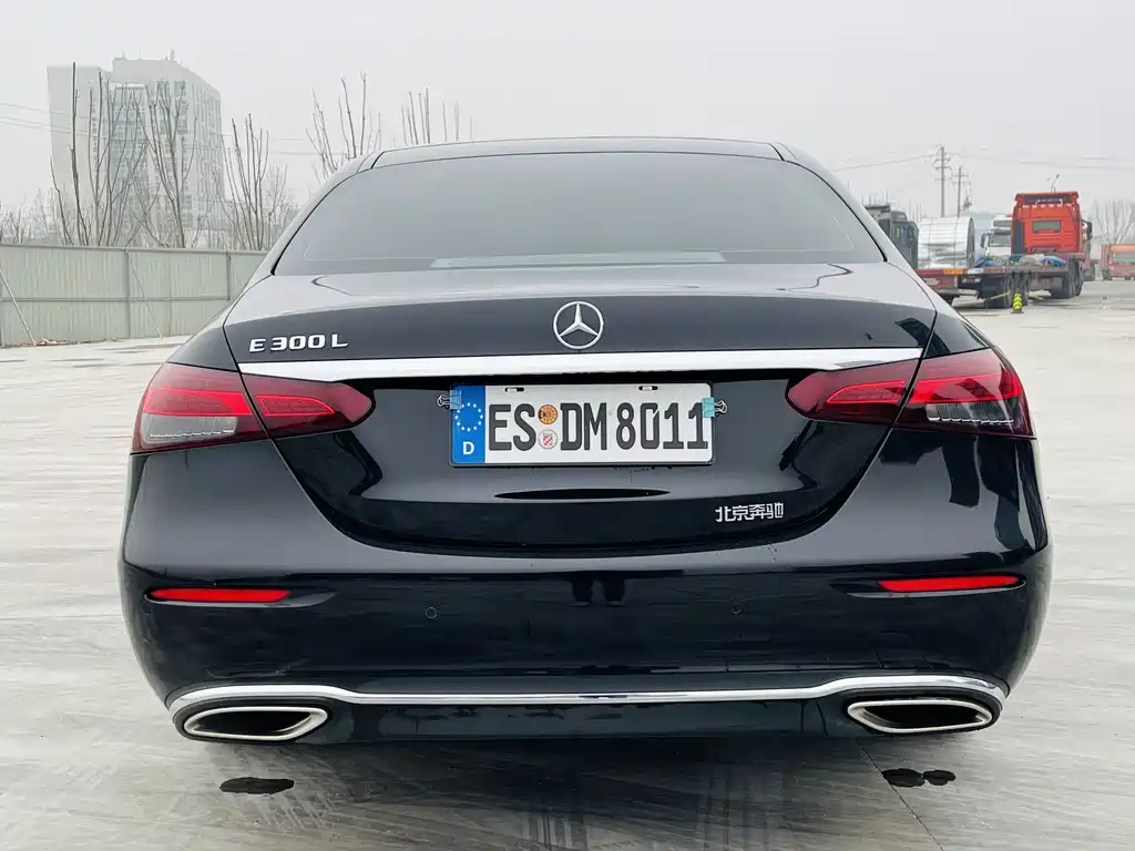 Mercedes-Benz E-Class 2023 — фото 9