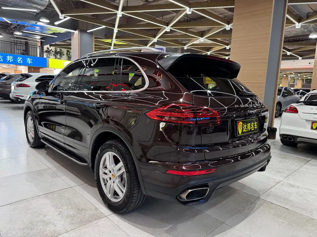 Porsche Cayenne 2016 — фото 17