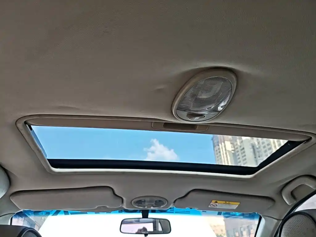 Buick Excelle 2015 — фото 18