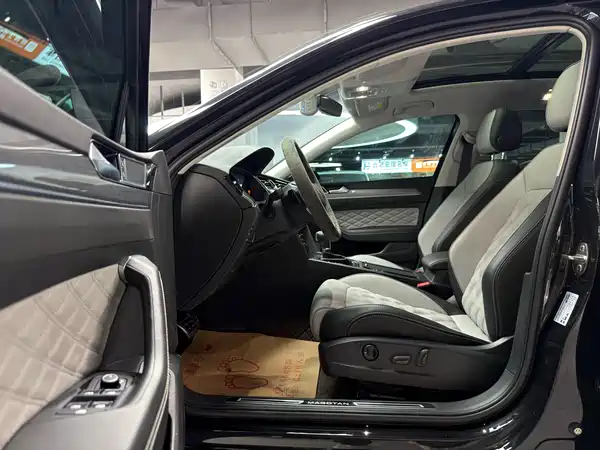 Volkswagen Magotan 2024