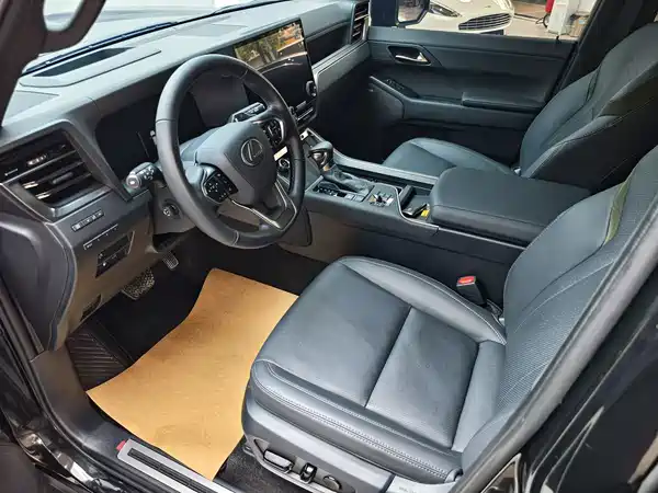 Lexus GX 2025