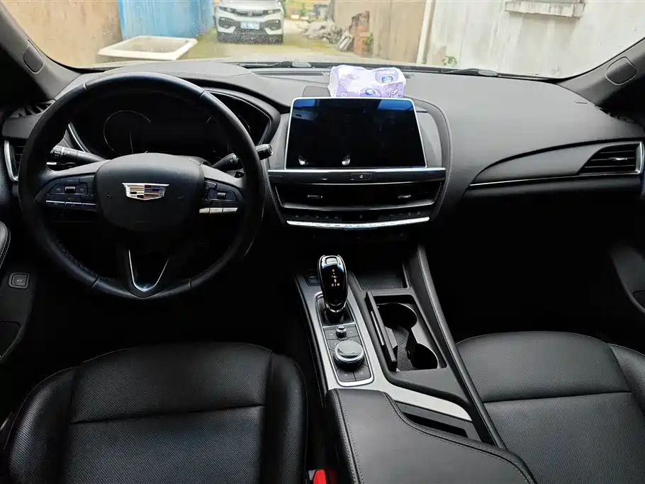 Cadillac CT5 2023 — фото 11