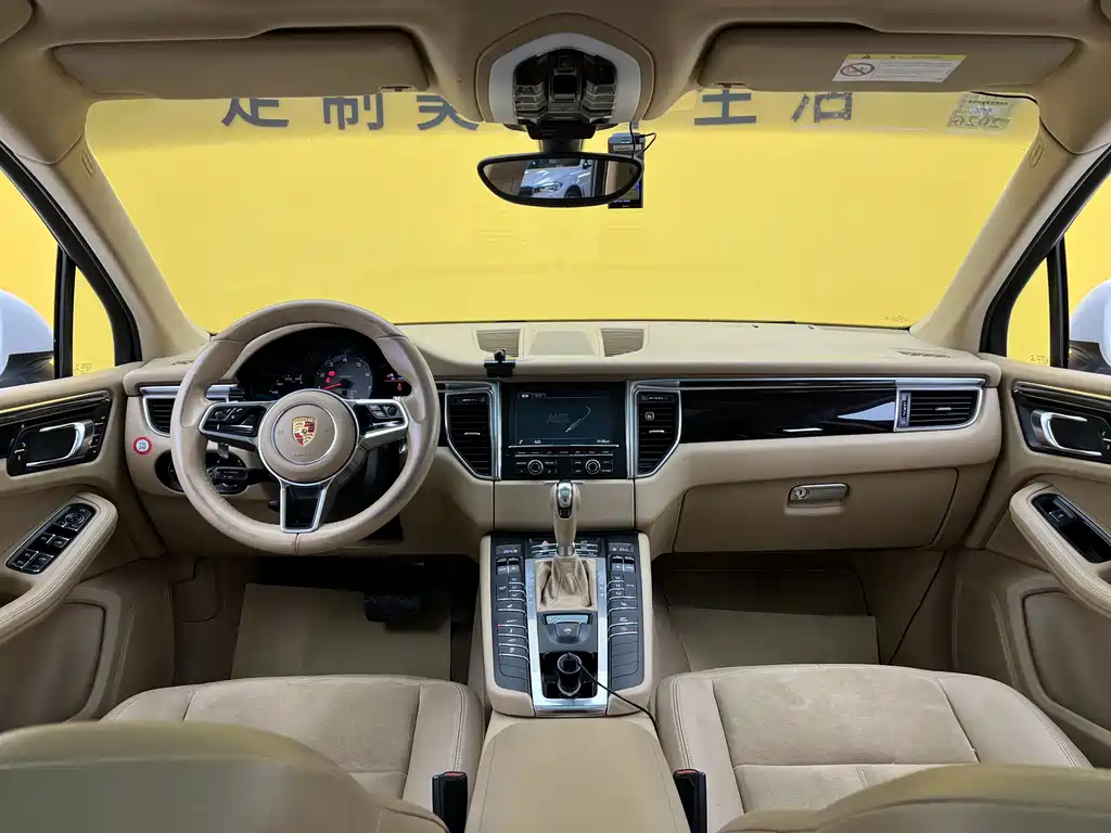 Porsche Macan 2015 — фото 12