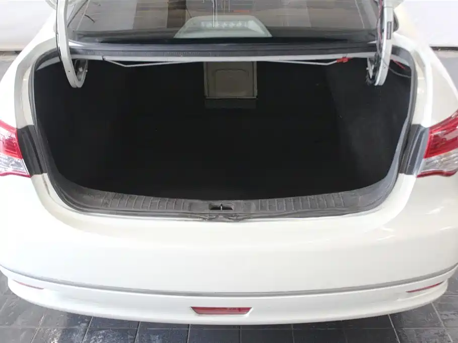 Nissan Sylphy 2016 — фото 7