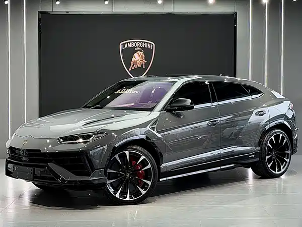 Lamborghini Urus 2024