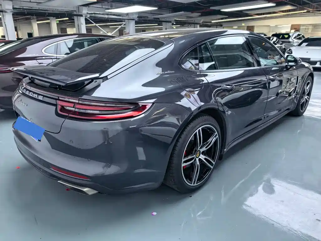 Porsche Panamera 2020 — фото 18
