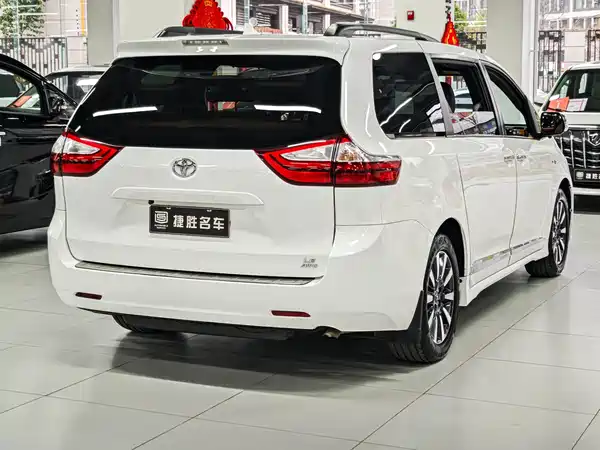 Toyota Sienna 2018