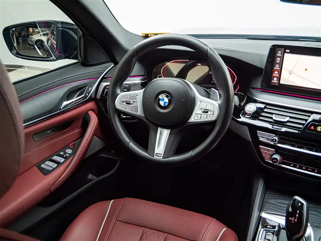 BMW 5 Series 2023 — фото 28