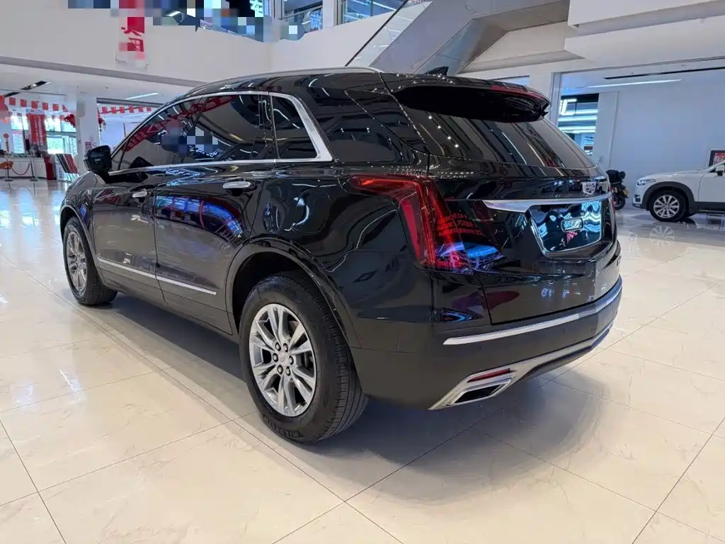 Cadillac XT5 2023 — фото 5