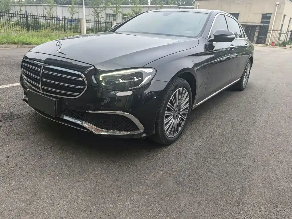 Mercedes-Benz E-Class 2022 — фото 1