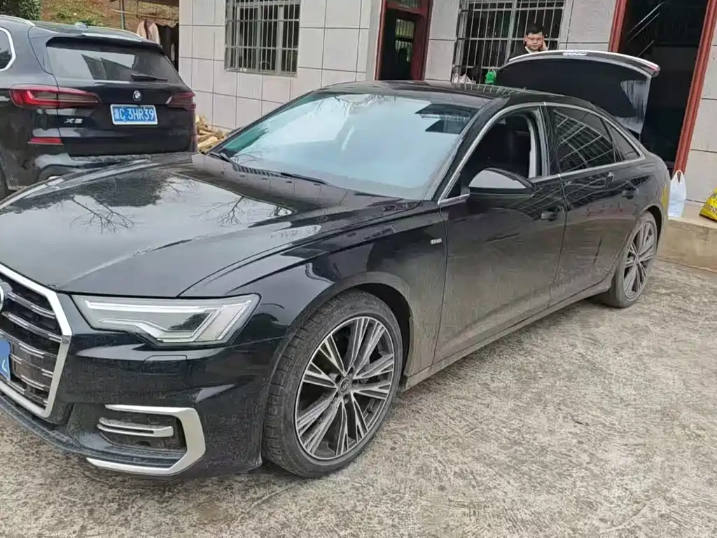 Audi A6L 2024 — фото 1