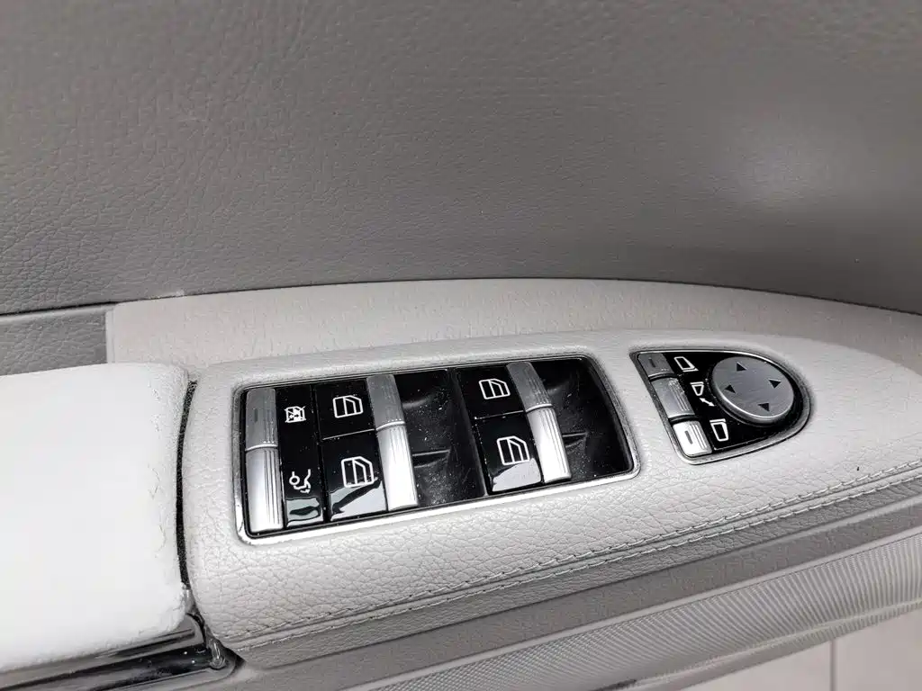 Mercedes-Benz S-Class 2010 — фото 9