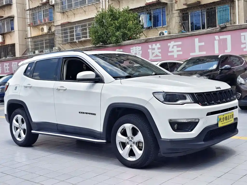 Jeep Compass 2018 — фото 3