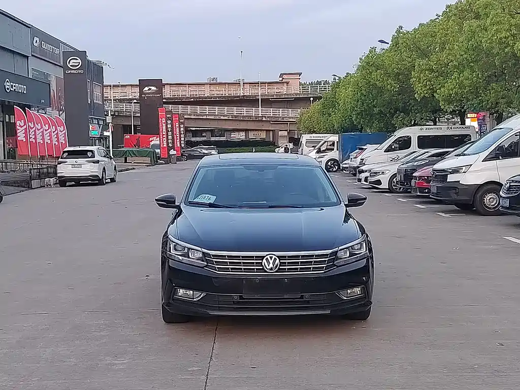 Volkswagen Passat 2017 — фото 2