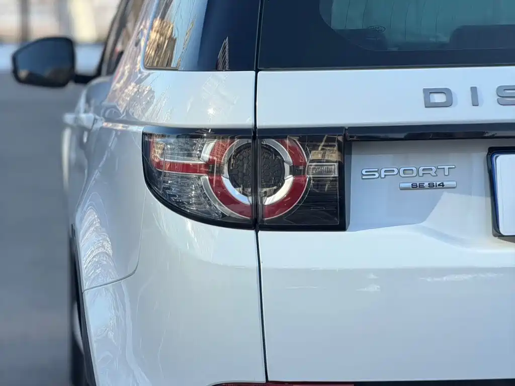 Land Rover Discovery Sport 2016 — фото 10