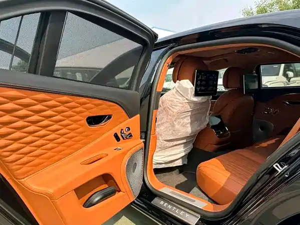 Bentley Flying Spur 2023