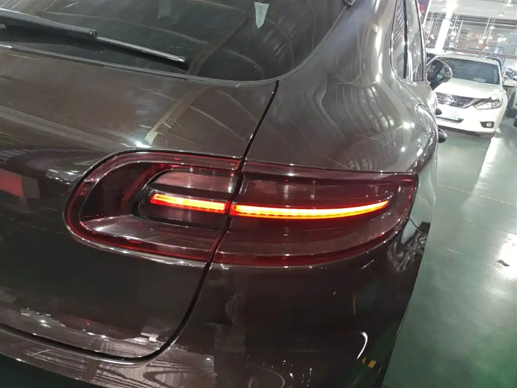 Porsche Macan 2016 — фото 24