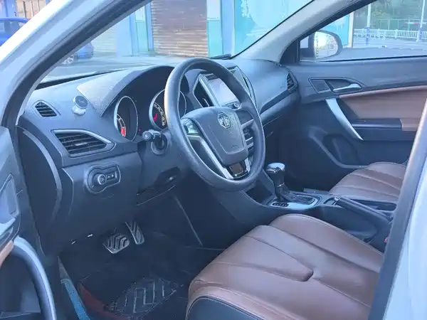 MG GT 2019