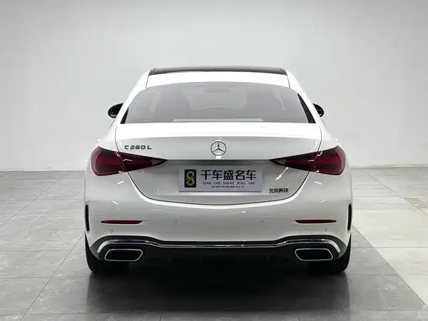 Mercedes-Benz C-Class 2024