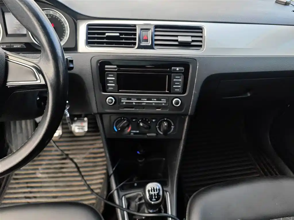 Skoda Rapid 2019 — фото 13