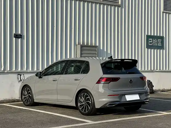 Volkswagen Golf 2022