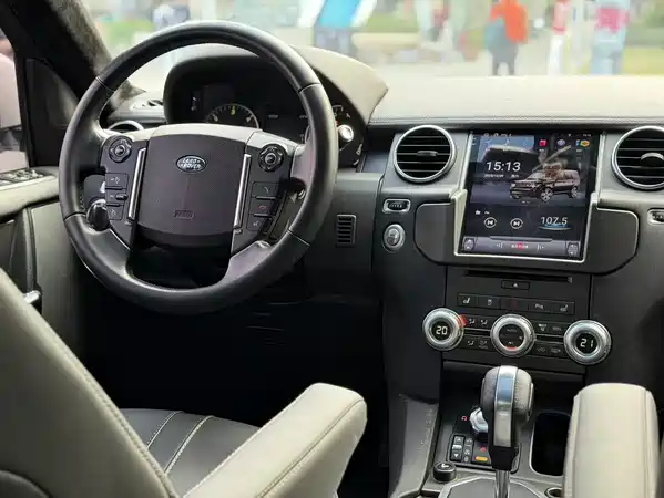 Land Rover Discovery 2012