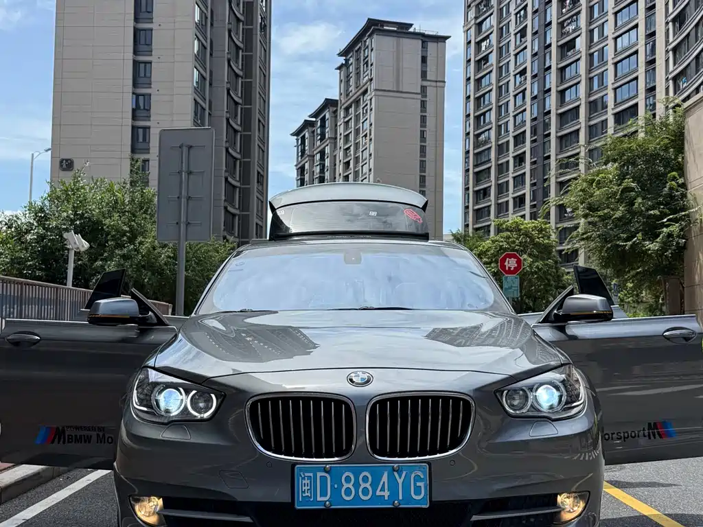 BMW 5 Series GT 2010 — фото 1