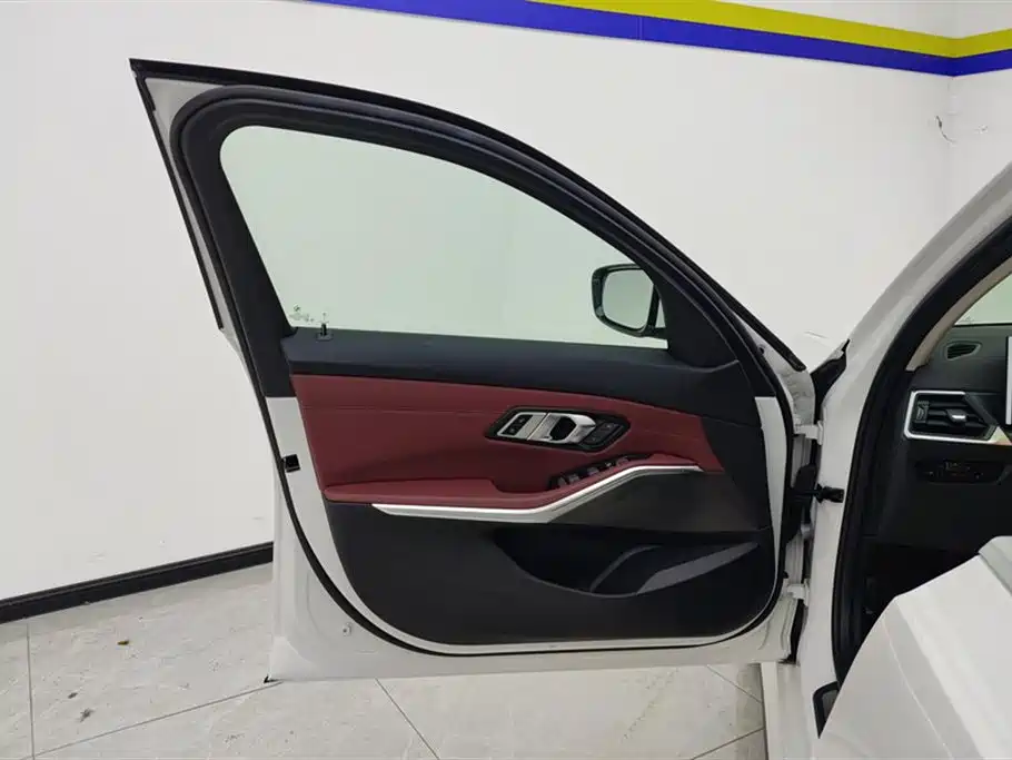 BMW i3 2024