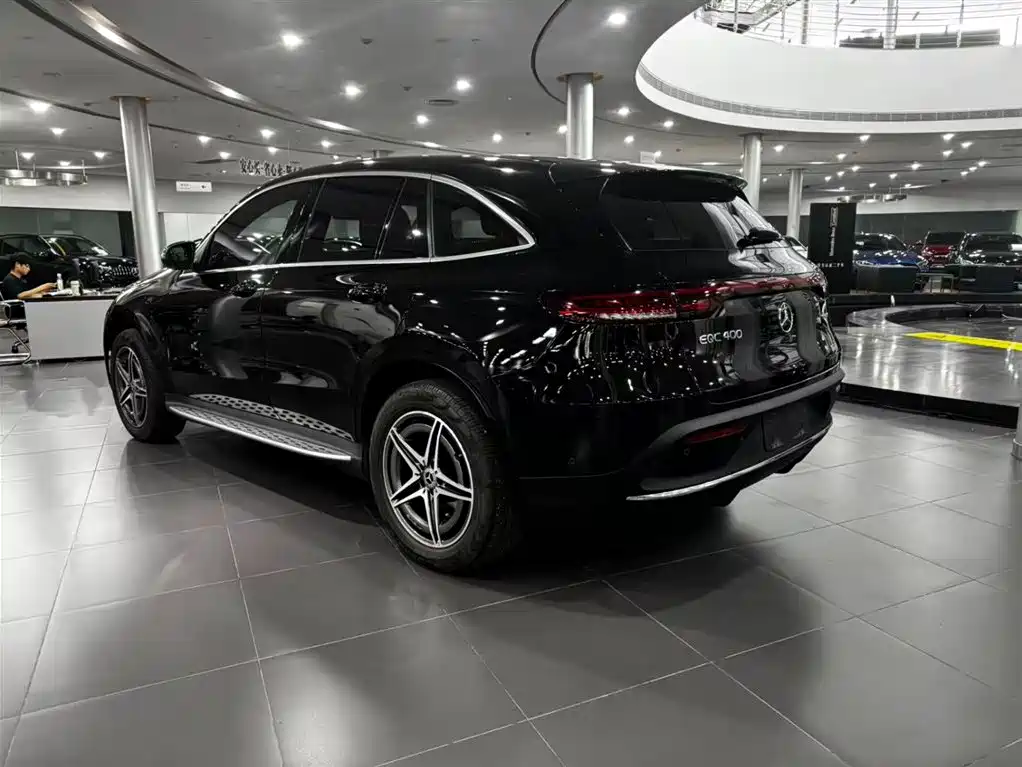 Mercedes-Benz EQC 2022 — фото 3