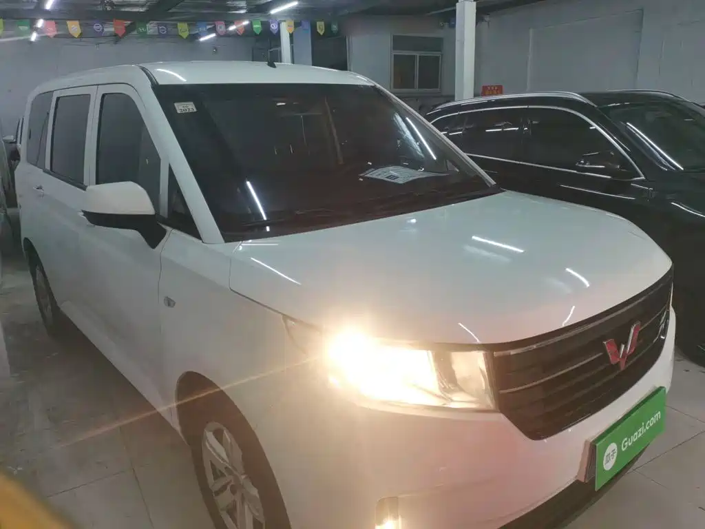 Wuling Hongguang PLUS 2021 — фото 22