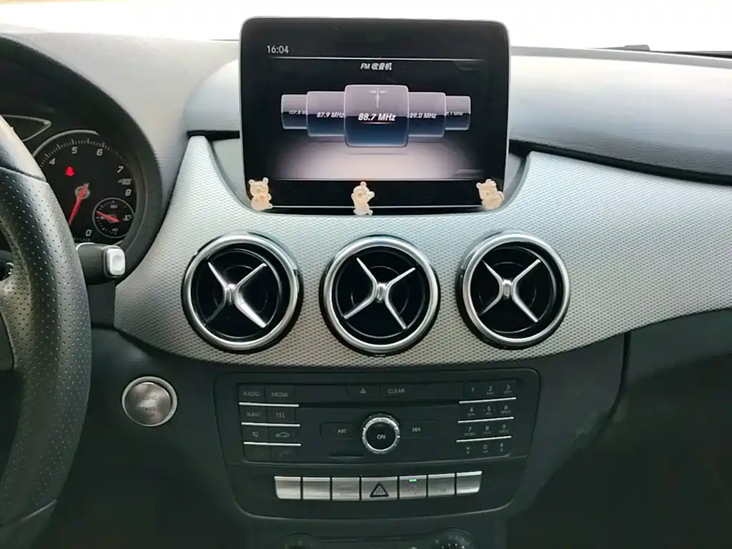Mercedes-Benz B-Class 2018 — фото 13