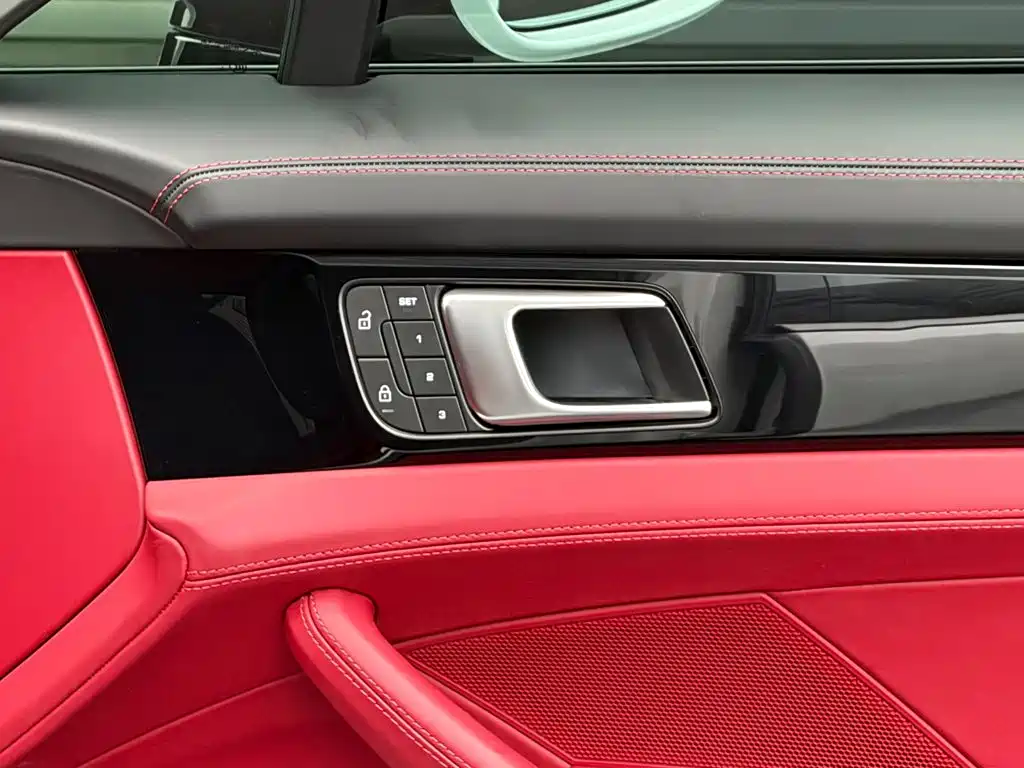 Porsche Panamera New Energy 2023 — фото 34