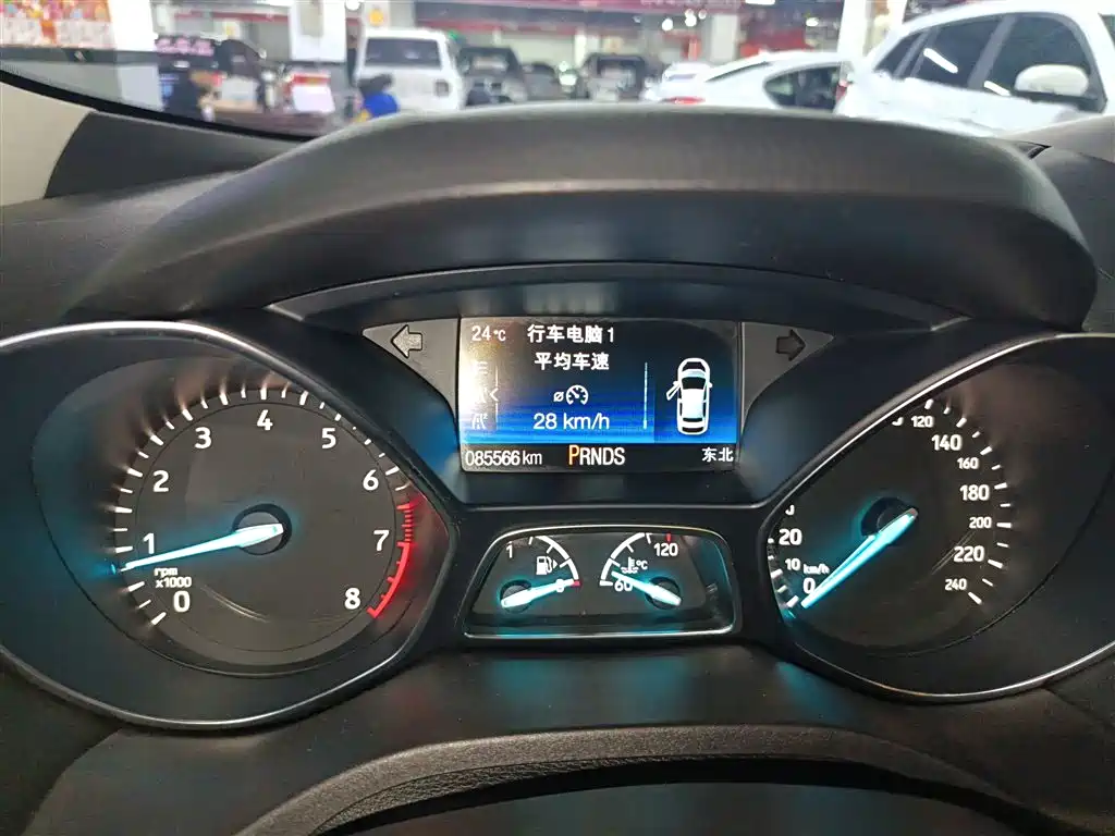 Ford Kuga 2018 — фото 12