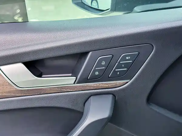 Audi Q5L 2023