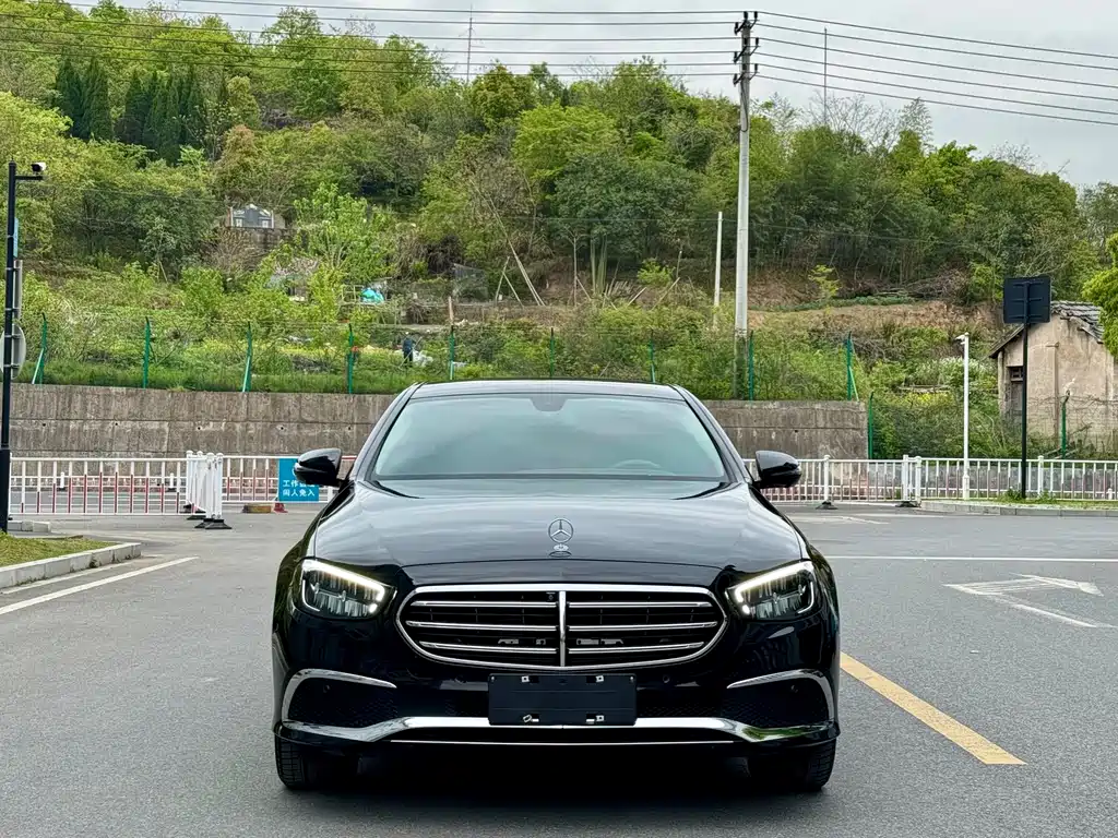 Mercedes-Benz E-Class 2022 — фото 2