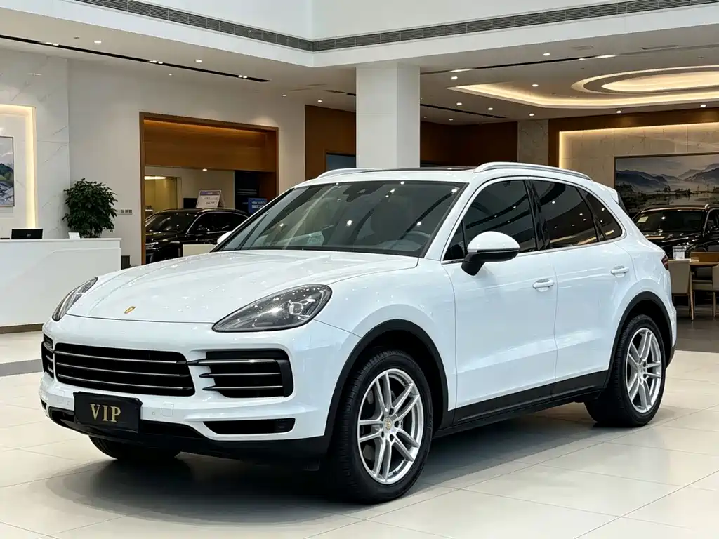 Porsche Cayenne 2019 — фото 1