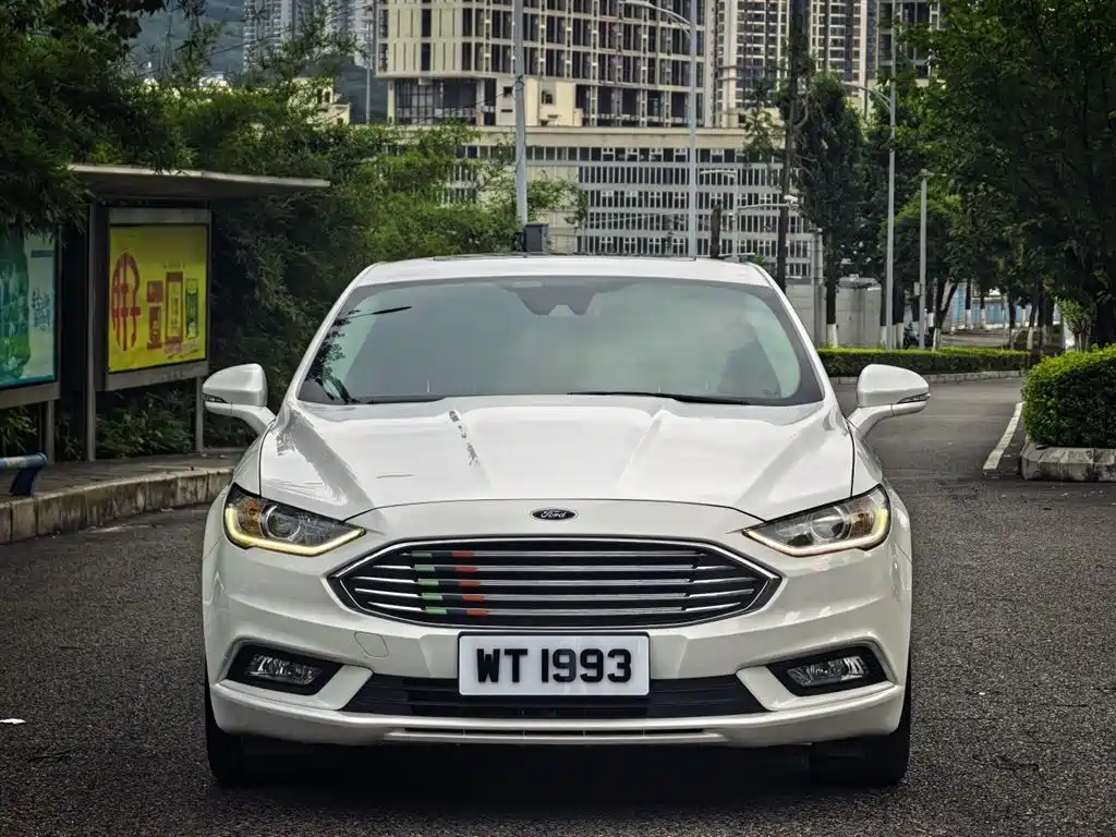 Ford Mondeo 2017 — фото 10