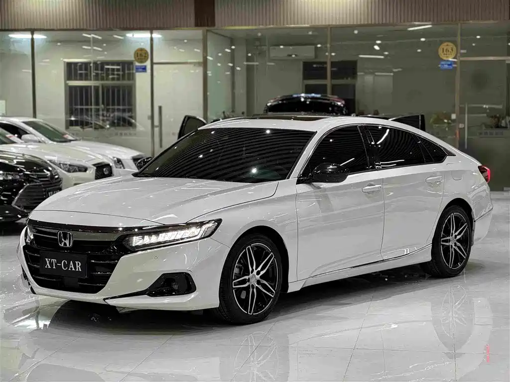 Honda Accord 2023 — фото 1