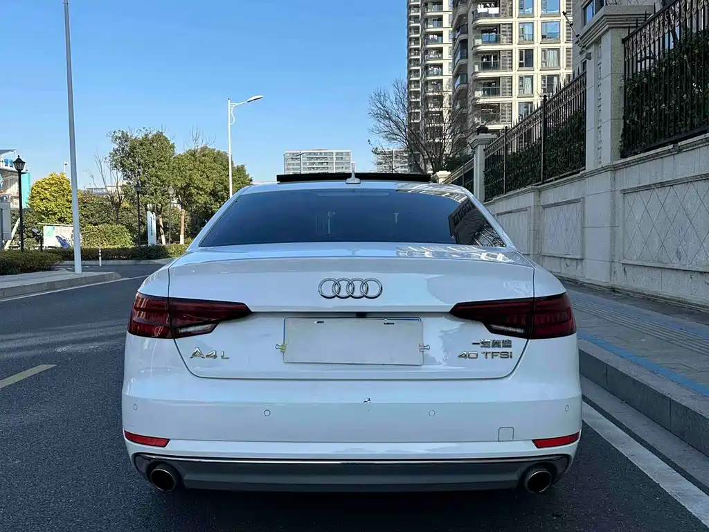 Audi A4L 2018 — фото 4