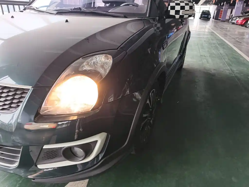 Suzuki Swift 2018 — фото 24