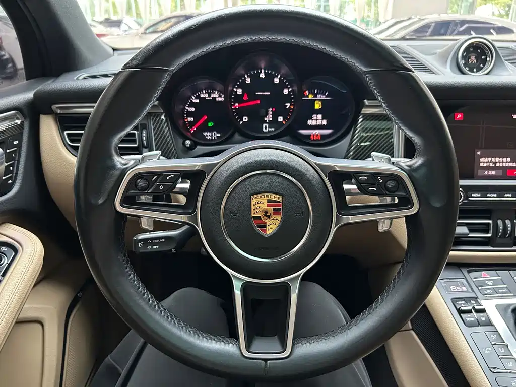 Porsche Macan 2021 — фото 24