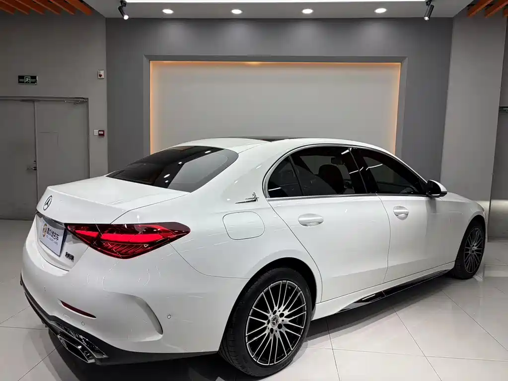 Mercedes-Benz C-Class 2022 — фото 4