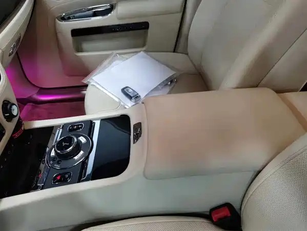 Rolls-Royce Ghost 2015