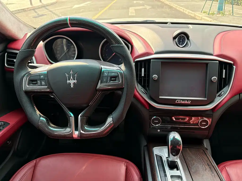Maserati Ghibli 2015 — фото 14