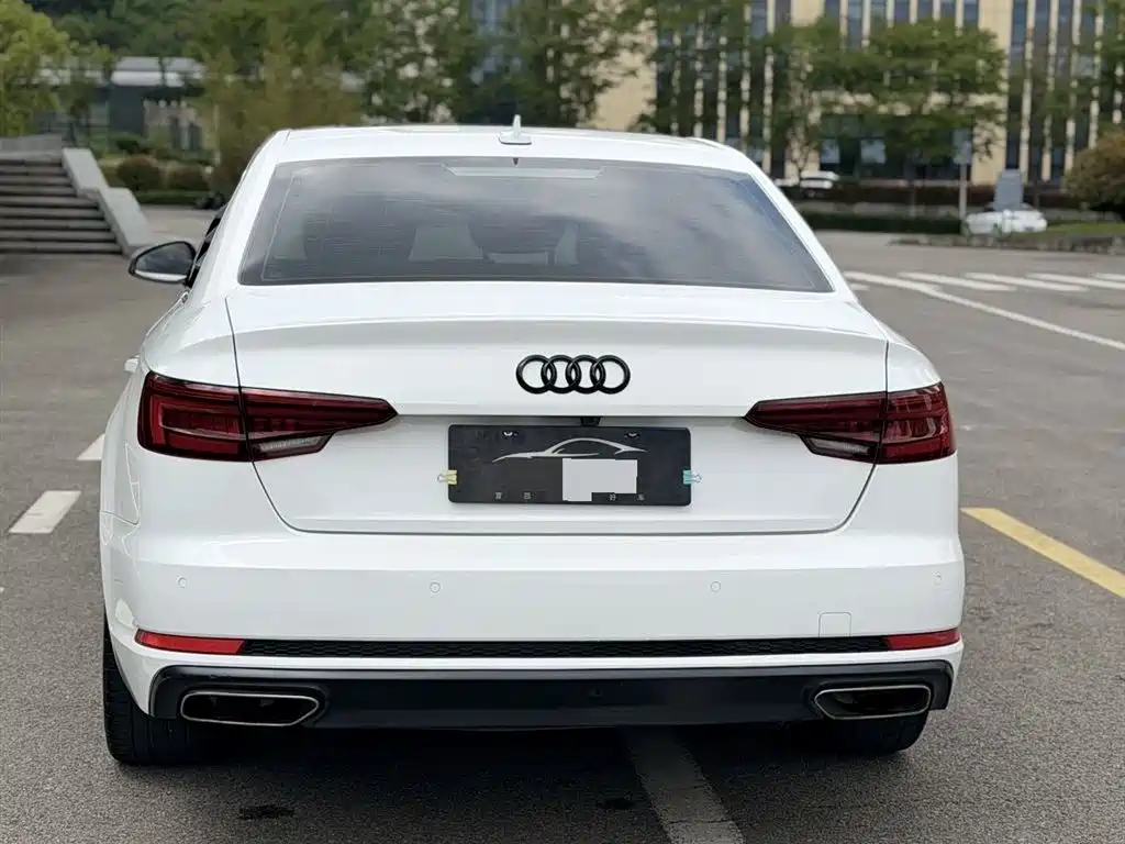 Audi A4L 2020 — фото 8