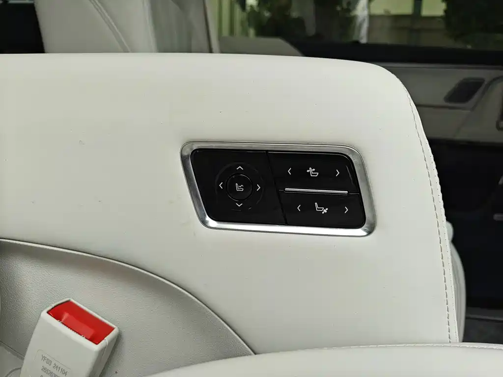 Buick GL8 New Energy 2025 — фото 12