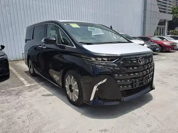 Toyota Alphard 2025