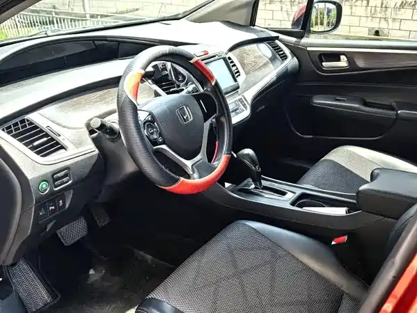 Honda Jade 2016