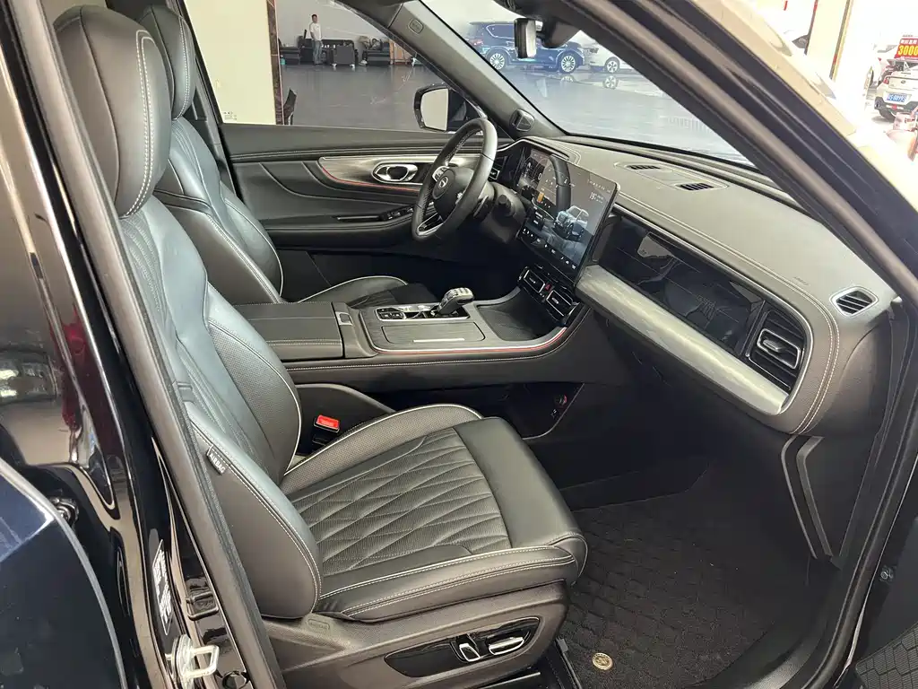 GAC Motor Trumpchi GS8 2023 — фото 11